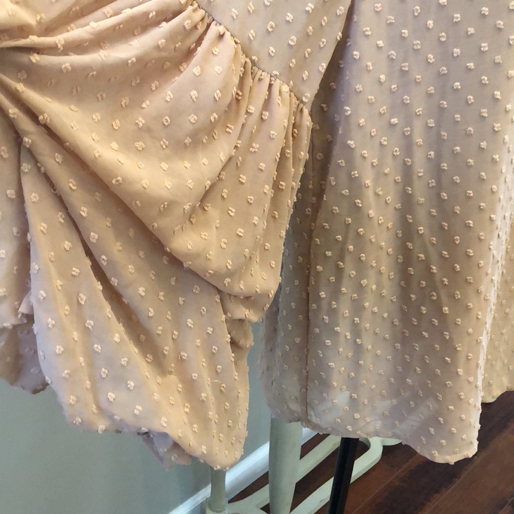 Beautiful blouse, size large, Wishlist Apparel. - Picture 3 of 6